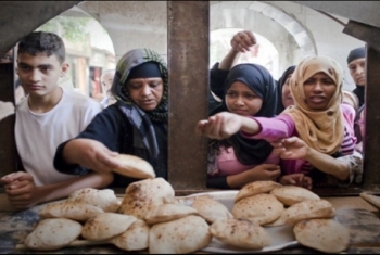  تموين الانقلاب تعلن دراسة زيادة سعر رغيف الخبز المدعم