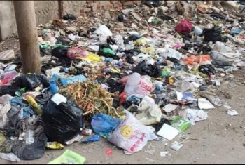  استغاثات من تراكم القمامة بقرية سنجها في كفر صقر
