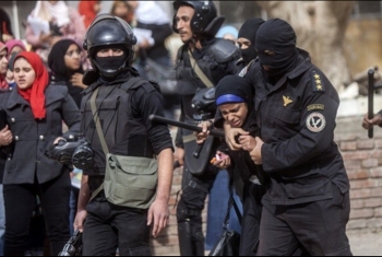  اعتقال سيدة حامل في الشهر التاسع من منزل والدها بالقاهرة