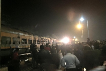  حريق بقطار الزقازيق - القاهرة.. وإصابة الركاب بالفزع