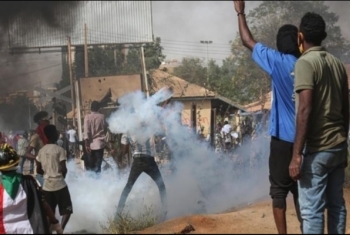 إصابة 12 شخصا خلال تشييع أحد ضحايا تظاهرات السودان