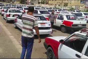  إضراب سائقي التاكسي بالعاشر من رمضان