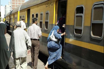  إصابة شاب إثر تعرضه لحادث سقوط من القطار بكفر صقر