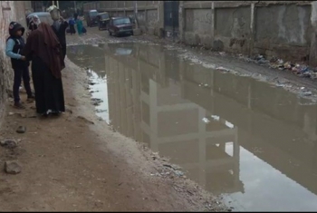  مشتول السوق| مياه الصرف تُغرق شوارع قرية 