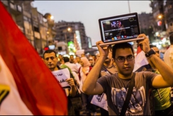 منظمة حقوقية: الانقلاب يتجه لفرض رقابة جماعيّة على الإنترنت