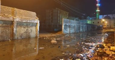  الصرف الصحي وتهالك الشوارع يؤرق أهالي حي مبارك بالزقازيق