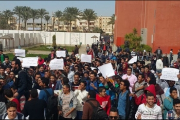  طلاب معهد العاشر من رمضان يدخلون في إضراب عام عن الدراسة