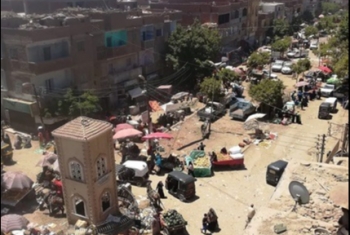  كارثة.. زحام في سوق بمشتول السوق والأهالي يطالبون بتدخل المسئولين