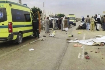  إصابة 10 أشخاص في حادث تصادم ميكروباص وسيارة ملاكي بمدخل العاشر من رمضان