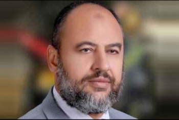  عز الدين الكومي يكتب: زعيم عصابة الانقلاب يتنازل .. لكن ليس عن الحكم