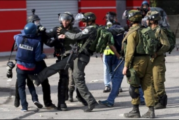  الاحتلال الصهيوني يعتقل 25 صحفيا فلسطينيا