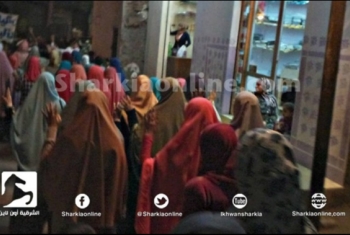  مسيرة لثوار قرية العزيزية تندد بارتفاع الأسعار